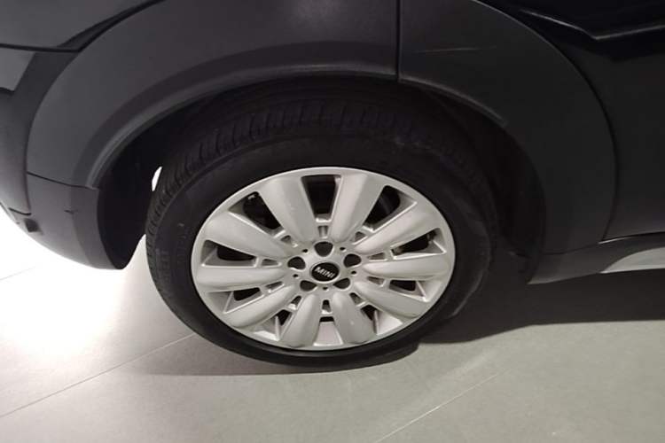 Used MINI Countryman 2019 2.0T COOPER S ALL4 Classic Edition Right Rear Wheel Hub