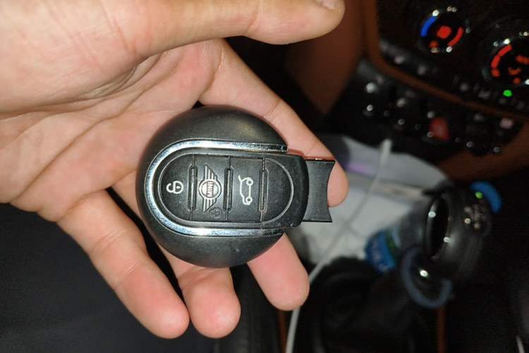 Used MINI Countryman 2019 2.0T COOPER S ALL4 Artist Vehicle Key