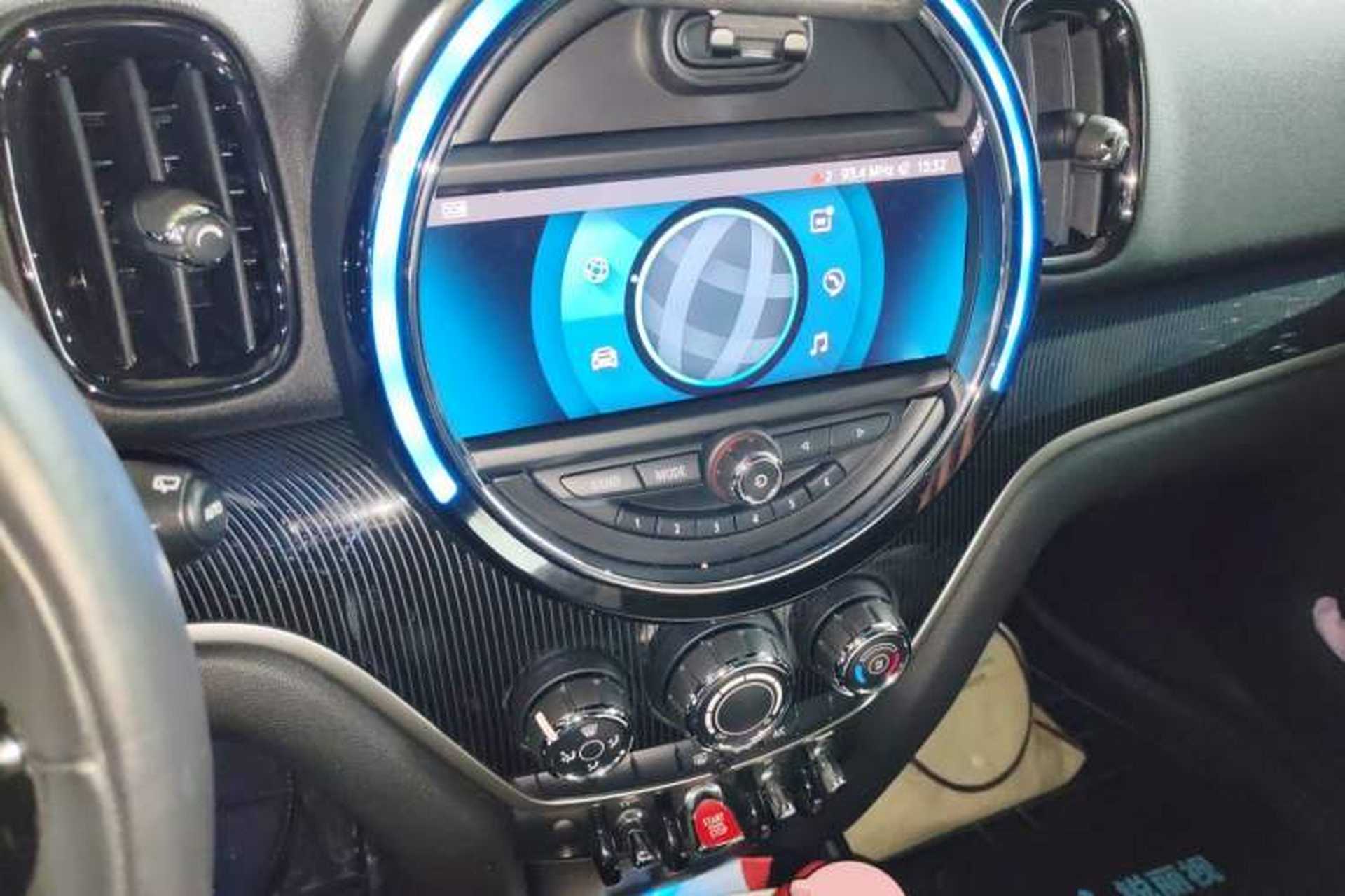 Used MINI Countryman 2019 1.5T COOPER Artist Weekend Travel Edition Audio And AC Panel