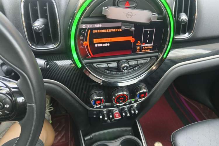 Used MINI Countryman 2019 1.5T COOPER ALL4 Artist Weekend Travel Edition Audio And AC Panel