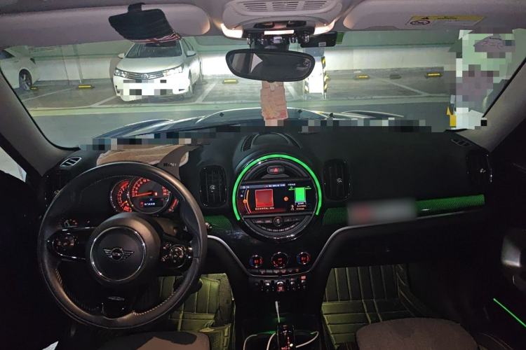 Used MINI Countryman 2019 1.5T COOPER Artist Weekend Travel Edition Center Console