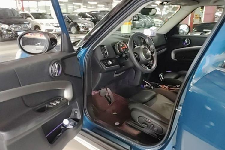Used MINI Countryman 2019 1.5T COOPER ALL4 Artist Weekend Travel Edition Driver Seat