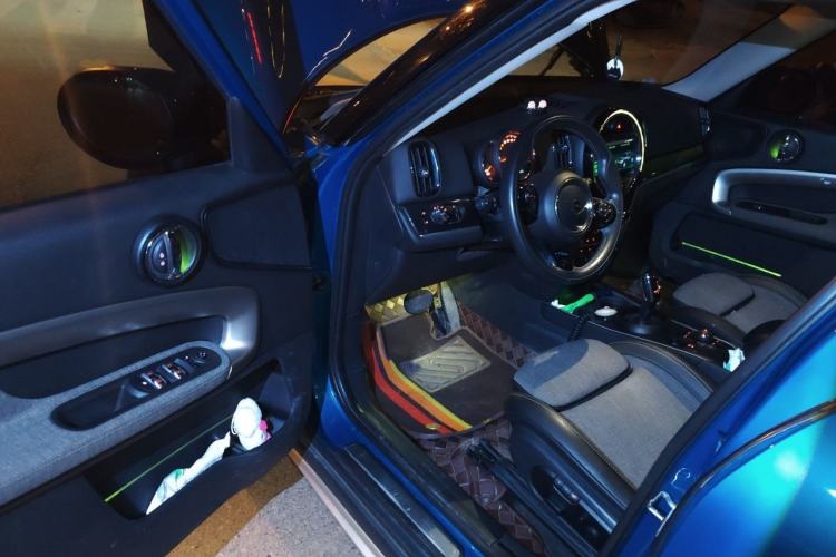 Used MINI Countryman 2019 1.5T COOPER Artist Weekend Travel Edition Driver Seat