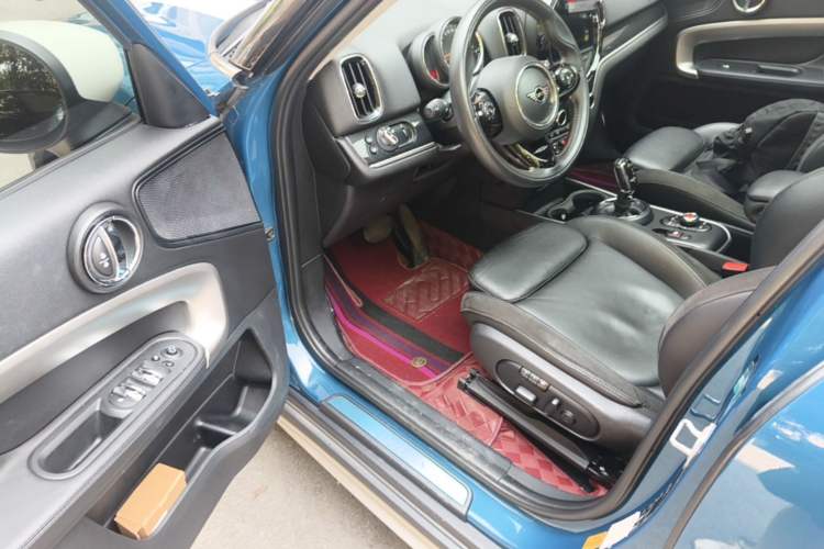Used MINI Countryman 2019 1.5T COOPER ALL4 Artist Weekend Travel Edition Driver Seat