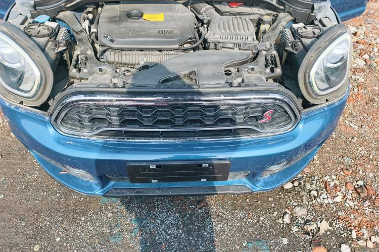 Used MINI Countryman 2019 2.0T COOPER S ALL4 Classic Edition Engine Bay