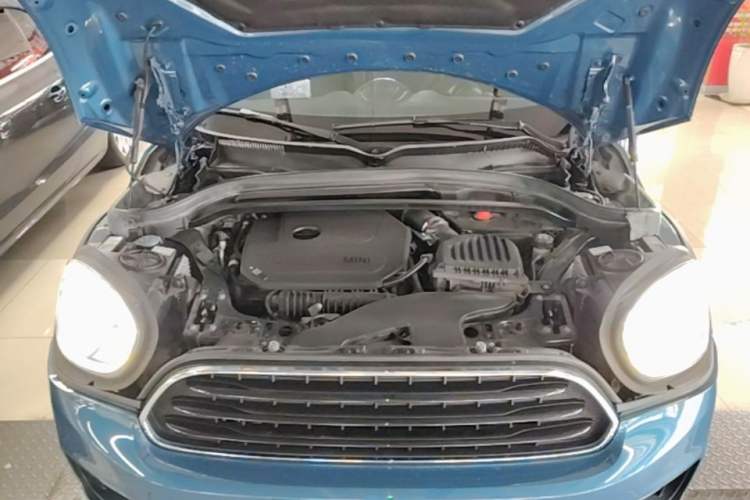 Used MINI Countryman 2019 1.5T COOPER ALL4 Artist Weekend Travel Edition Engine Bay