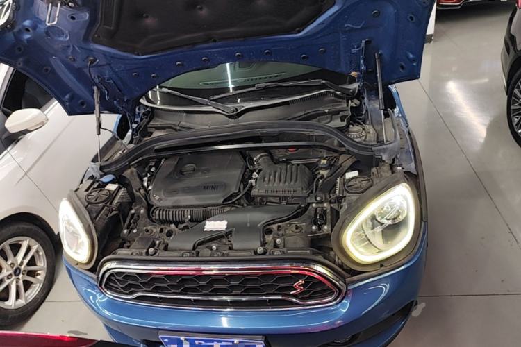 Used MINI Countryman 2019 2.0T COOPER S ALL4 Artist Engine Bay