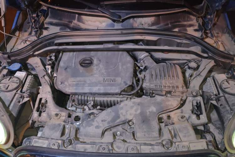 Used MINI Countryman 2019 1.5T COOPER Artist Weekend Travel Edition Engine Bay