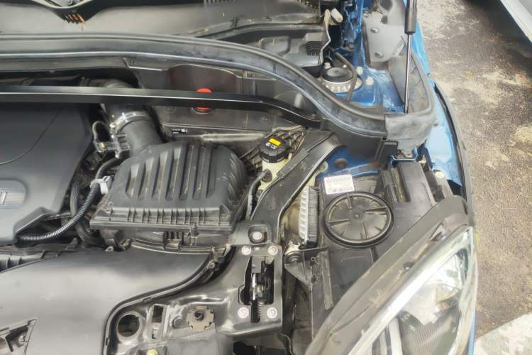 Used MINI Countryman 2019 1.5T COOPER Artist Weekend Travel Edition Engine Bay Left
