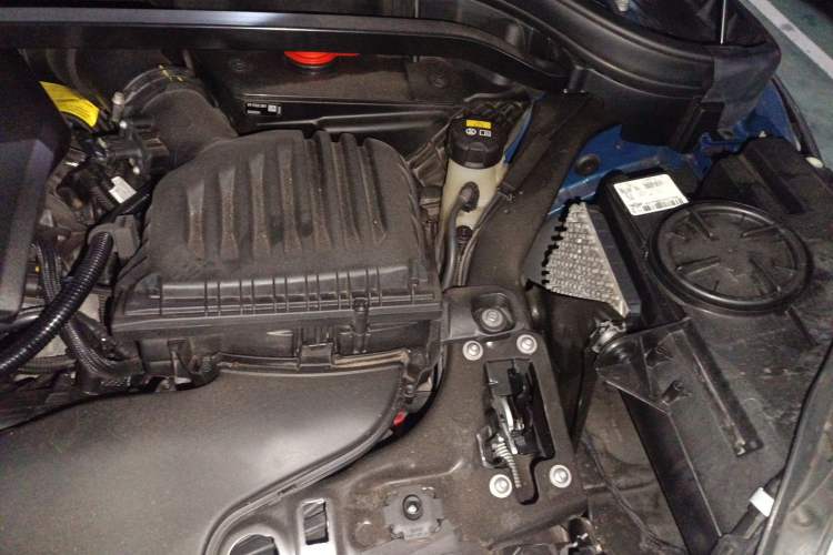 Used MINI Countryman 2019 1.5T COOPER Classic Weekend Edition Engine Bay Left