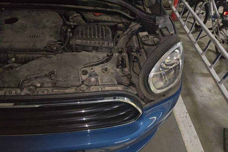 Used MINI Countryman 2019 1.5T COOPER Artist Weekend Travel Edition Engine Bay Left