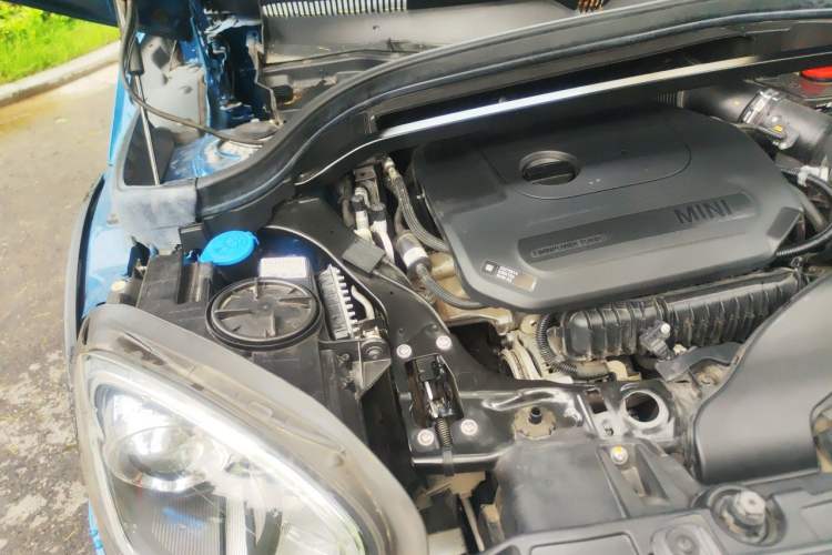 Used MINI Countryman 2019 1.5T COOPER Artist Weekend Travel Edition Engine Bay Right