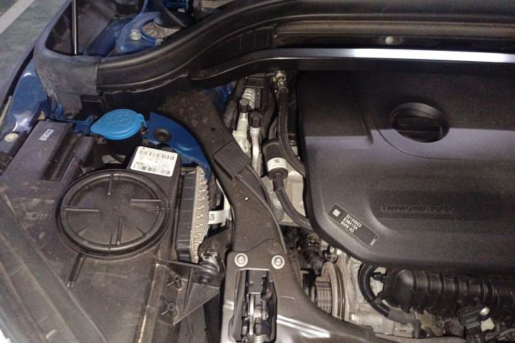 Used MINI Countryman 2019 1.5T COOPER Classic Weekend Edition Engine Bay Right