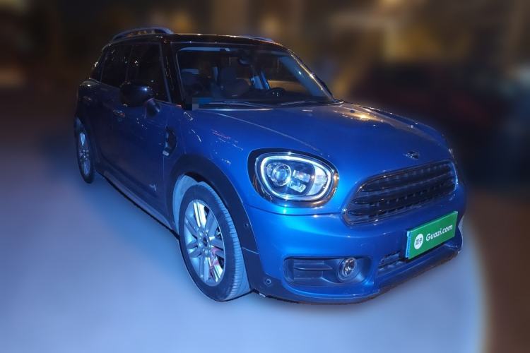 Used MINI Countryman 2019 1.5T COOPER Artist Weekend Travel Edition Front Right 45 Deg