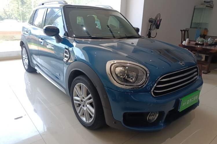 Used MINI Countryman 2019 1.5T COOPER ALL4 Artist Weekend Travel Edition Front Right 45 Deg