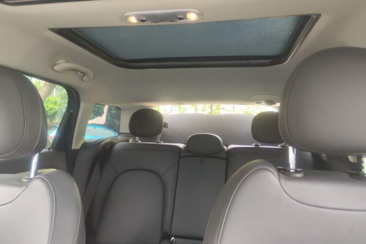 Used MINI Countryman 2019 1.5T COOPER Artist Weekend Travel Edition Headliner