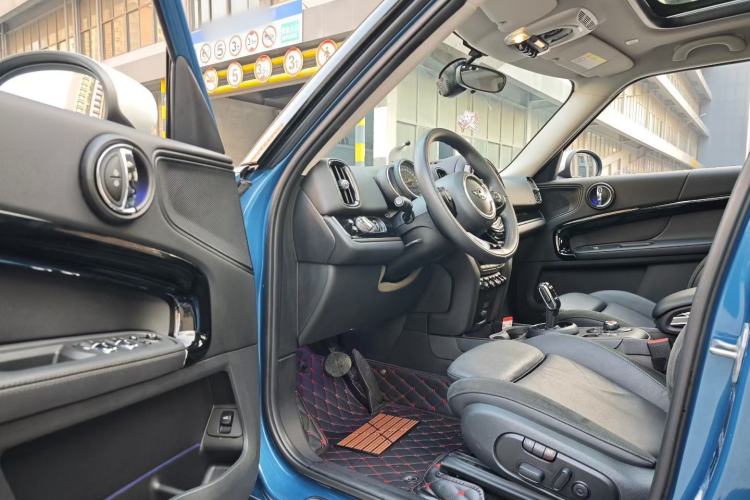 Used MINI Countryman 2019 2.0T COOPER S ALL4 Classic Edition Interior 1