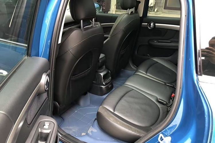Used MINI Countryman 2019 1.5T COOPER ALL4 Artist Weekend Travel Edition Interior 3