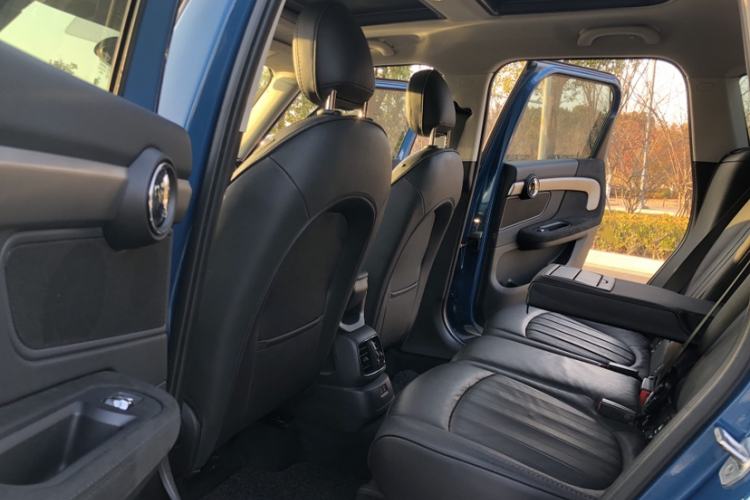 Used MINI Countryman 2019 2.0T COOPER S ALL4 Artist Interior 3