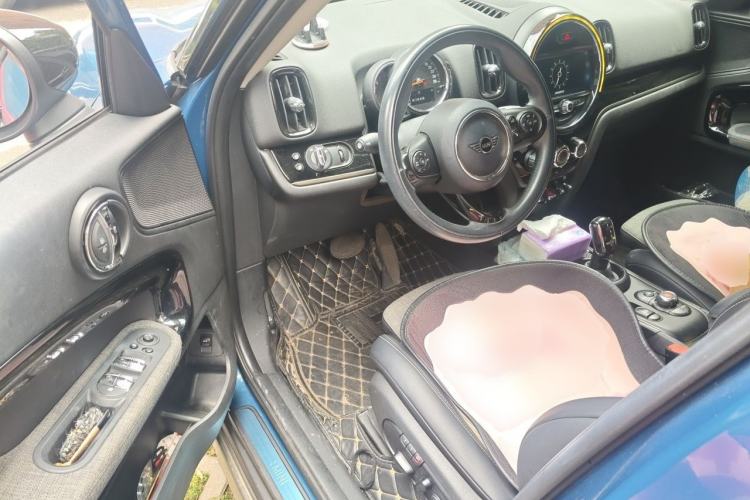 Used MINI Countryman 2019 1.5T COOPER ALL4 Classic Weekend Travel Edition Interior 3