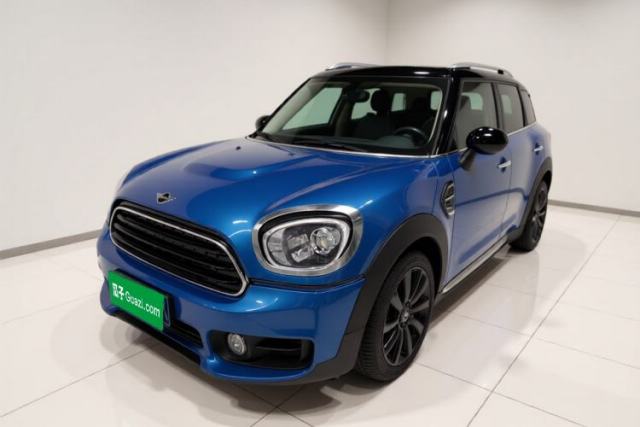 Ojetý MINI Countryman 2019 1.5T COOPER ALL4 Artist Weekend Travel Edition