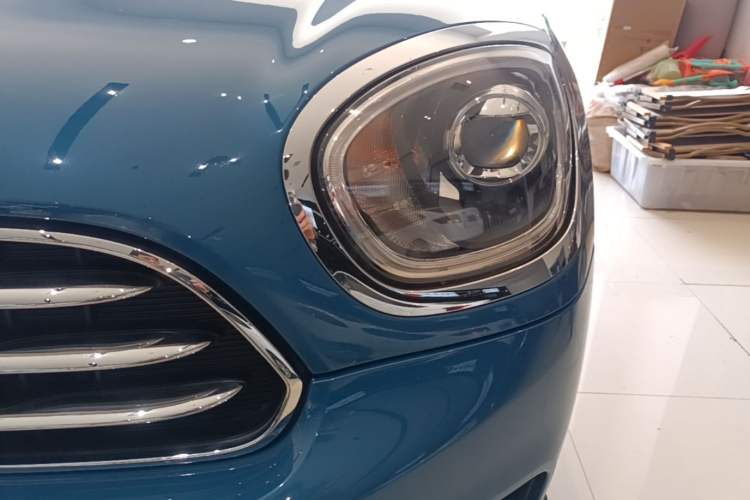 Used MINI Countryman 2019 1.5T COOPER ALL4 Artist Weekend Travel Edition Left Front Headlight