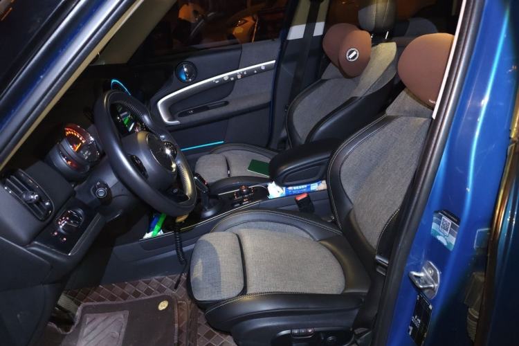 Used MINI Countryman 2019 1.5T COOPER Artist Weekend Travel Edition Left Front Seat