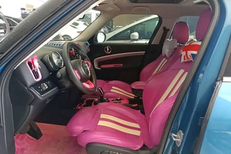 Used MINI Countryman 2019 1.5T COOPER ALL4 Artist Weekend Travel Edition Left Front Seat