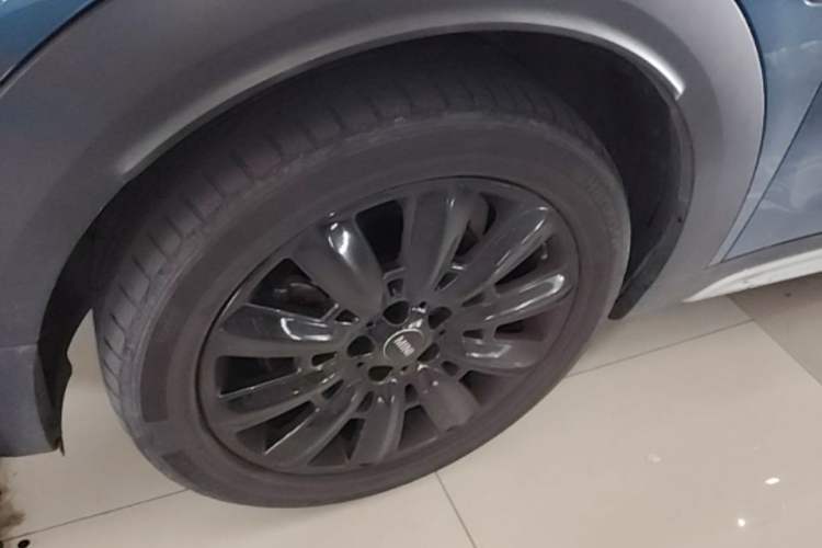 Used MINI Countryman 2019 1.5T COOPER ALL4 Artist Weekend Travel Edition Left Front Wheel Hub