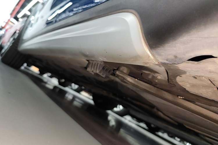 Used MINI Countryman 2019 2.0T COOPER S ALL4 Artist Left Side Sill