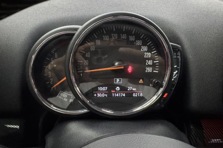 Used MINI Countryman 2019 1.5T COOPER ALL4 Artist Weekend Travel Edition Odometer Close Up