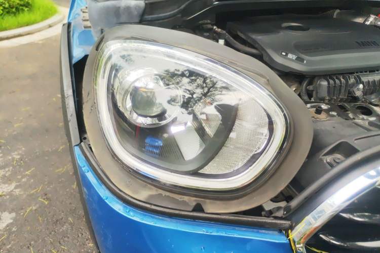 Used MINI Countryman 2019 1.5T COOPER Artist Weekend Travel Edition Right Front Headlight