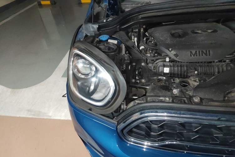 Used MINI Countryman 2019 2.0T COOPER S ALL4 Classic Edition Right Front Headlight