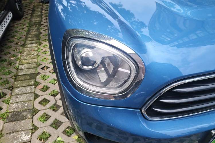 Used MINI Countryman 2019 1.5T COOPER ALL4 Classic Weekend Travel Edition Right Front Headlight
