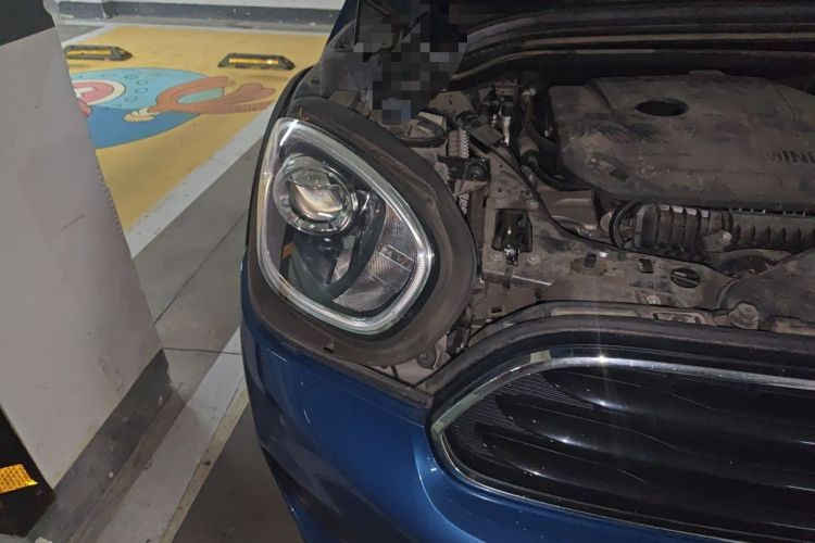 Used MINI Countryman 2019 1.5T COOPER Artist Weekend Travel Edition Right Front Headlight