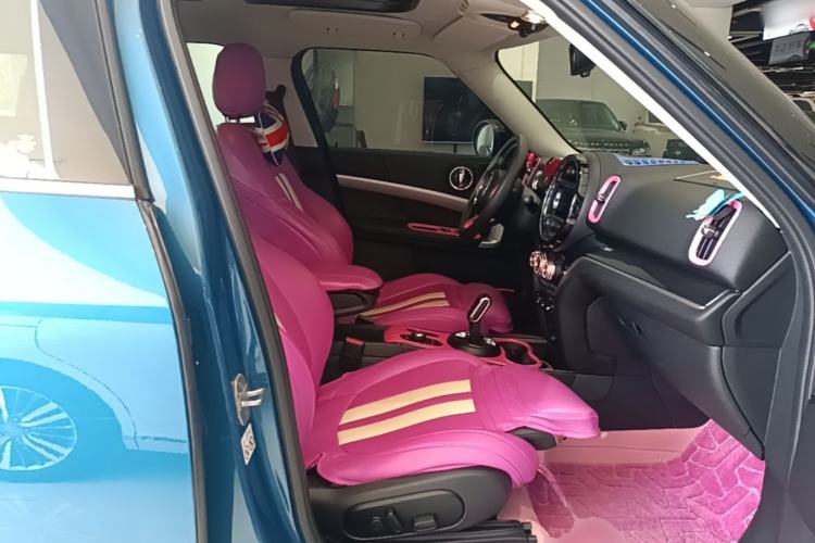 Used MINI Countryman 2019 1.5T COOPER ALL4 Artist Weekend Travel Edition Right Front Seat