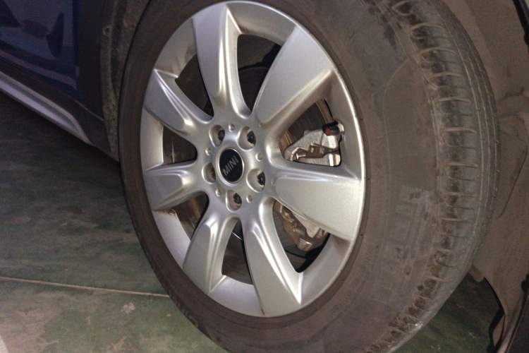 Used MINI Countryman 2019 1.5T COOPER Classic Weekend Edition Right Front Wheel Hub