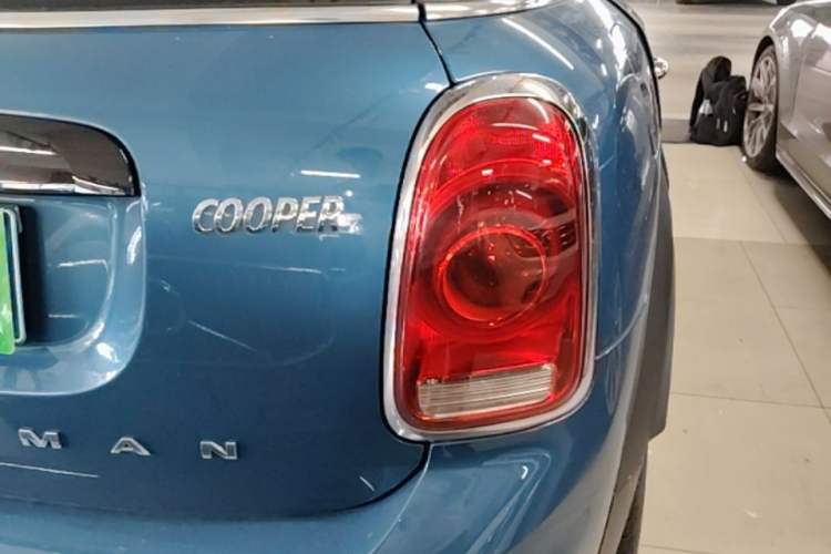 Used MINI Countryman 2019 1.5T COOPER ALL4 Artist Weekend Travel Edition Right Rear Taillight