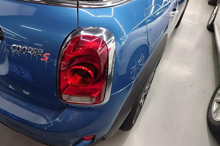 Used MINI Countryman 2019 2.0T COOPER S ALL4 Artist Right Rear Taillight
