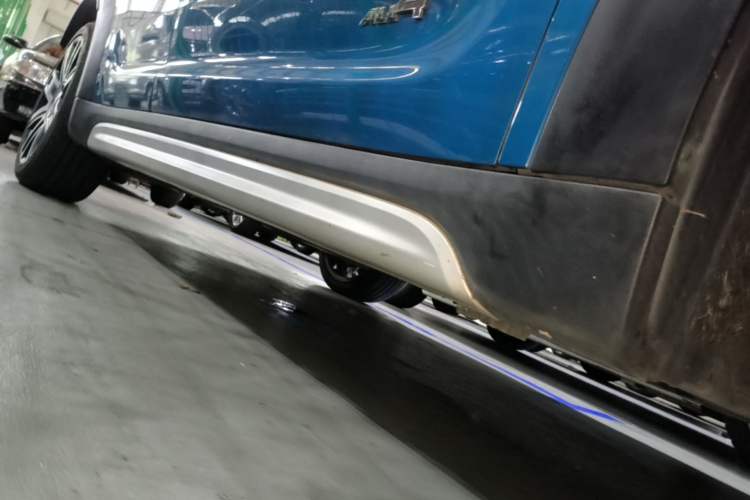 Used MINI Countryman 2019 2.0T COOPER S ALL4 Artist Right Side Sill