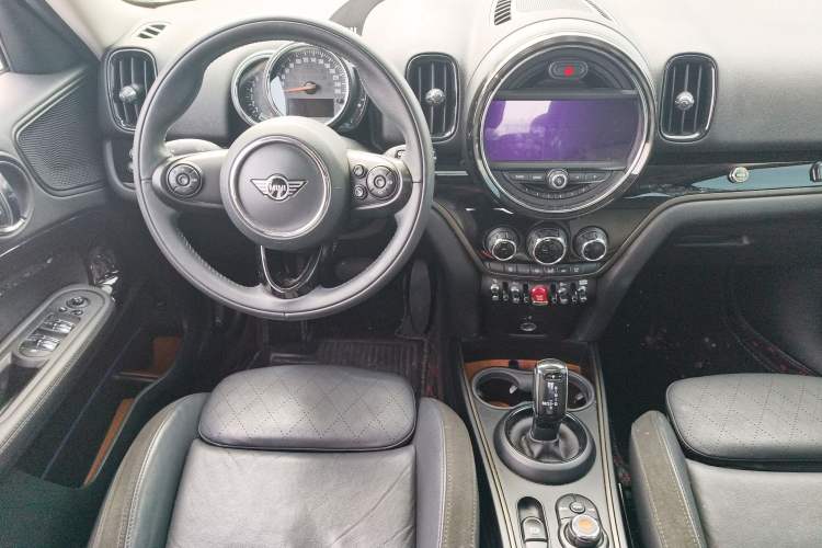 Used MINI Countryman 2019 2.0T COOPER S ALL4 Classic Edition Steering Wheel