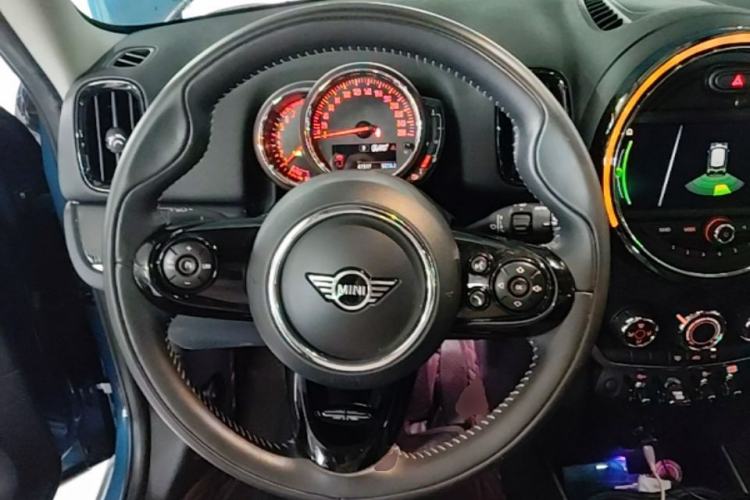 Used MINI Countryman 2019 1.5T COOPER ALL4 Artist Weekend Travel Edition Steering Wheel