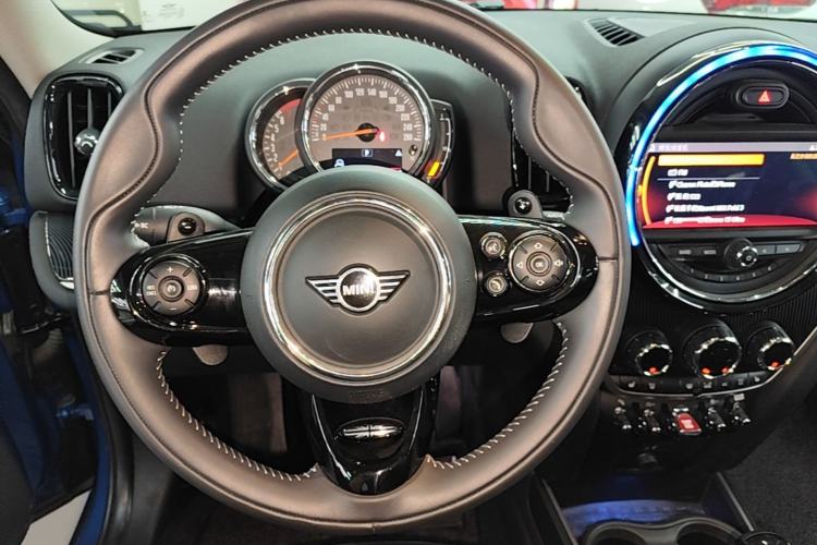 Used MINI Countryman 2019 2.0T COOPER S ALL4 Artist Steering Wheel