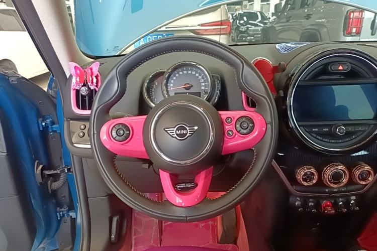 Used MINI Countryman 2019 1.5T COOPER ALL4 Artist Weekend Travel Edition Steering Wheel