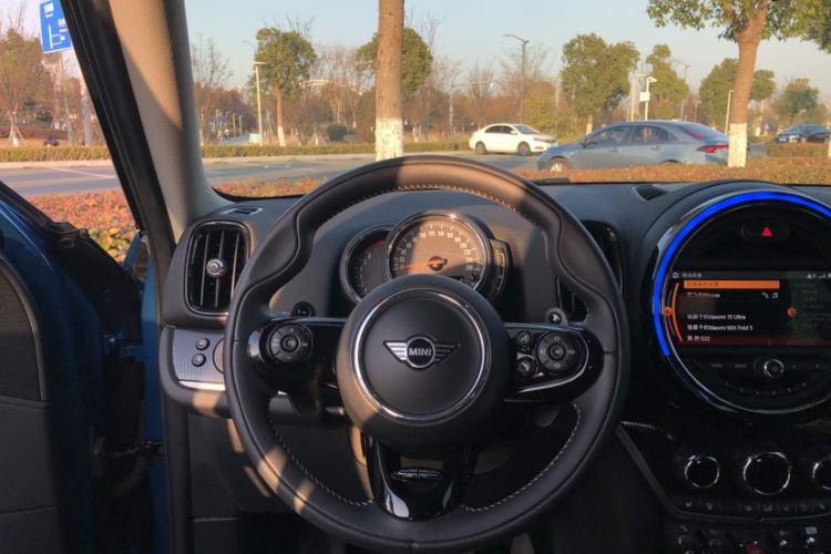 Used MINI Countryman 2019 2.0T COOPER S ALL4 Artist Steering Wheel