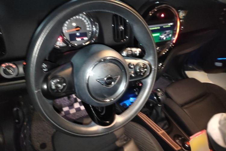 Used MINI Countryman 2019 2.0T COOPER S ALL4 Classic Edition Steering Wheel