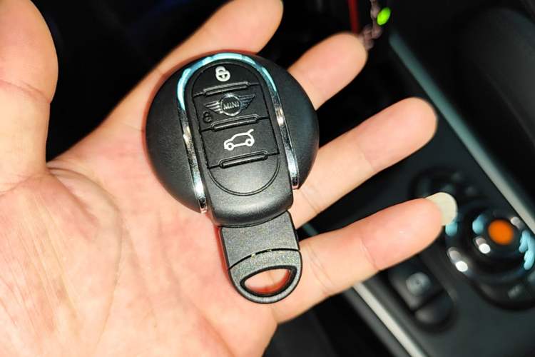 Used MINI Countryman 2019 2.0T COOPER S ALL4 Artist Vehicle Key