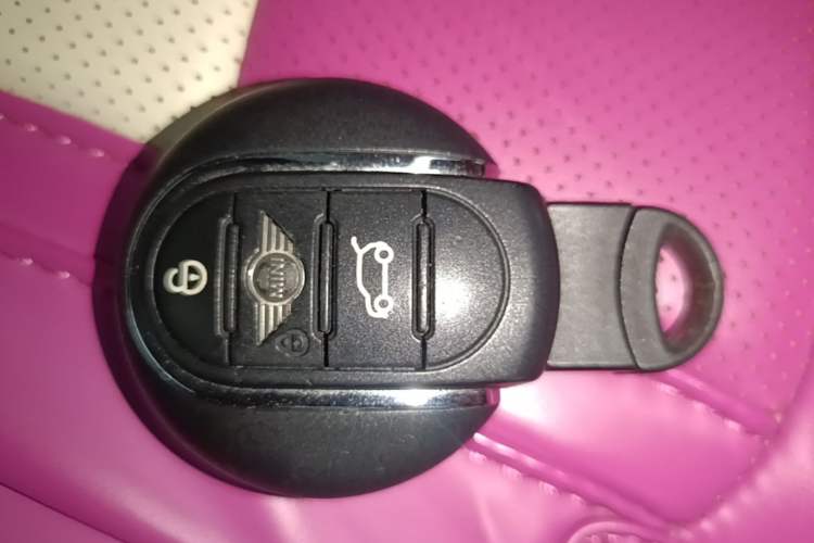 Used MINI Countryman 2019 1.5T COOPER ALL4 Artist Weekend Travel Edition Vehicle Key