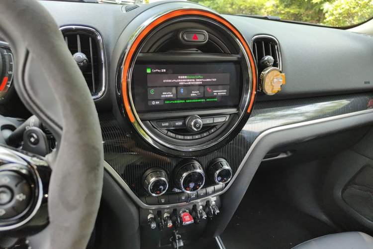 Used MINI Countryman 2019 2.0T COOPER S ALL4 Artist Audio And AC Panel