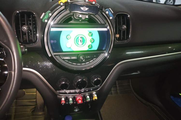 Used MINI Countryman 2019 2.0T COOPER S ALL4 Artist Audio And AC Panel